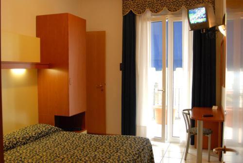 Lido Hotel 3*